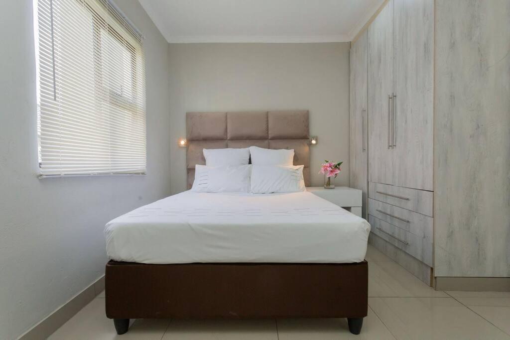 Johanesbg-little Haven-3min To N1-20/mbs Wifi Apartment *