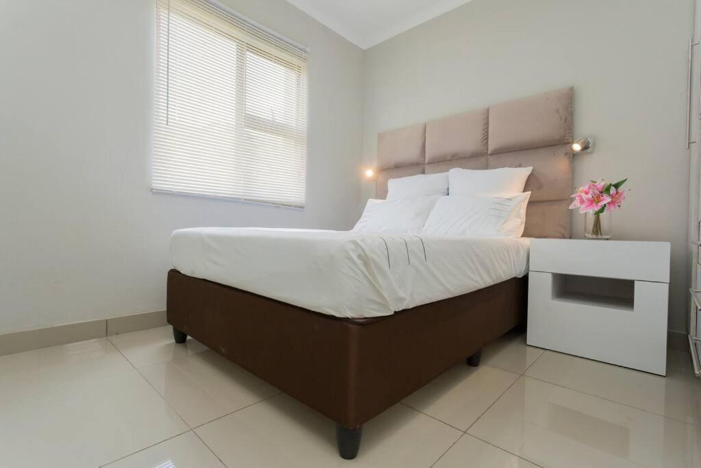 Johanesbg-little Haven-3min To N1-20/mbs Wifi * Johannesburg